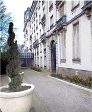 Le Continental 2*